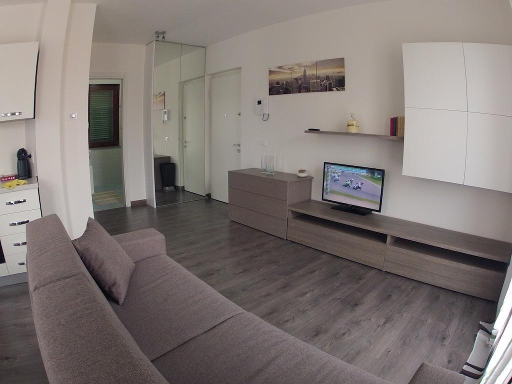 ストレーザIl Nuovo Palazzottoアパートメント 部屋 写真